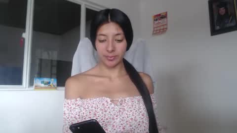 dulceisabellax online show from January 17, 5:08 pm