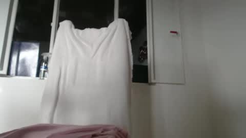 dulceisabellax online show from March 7, 6:33 pm