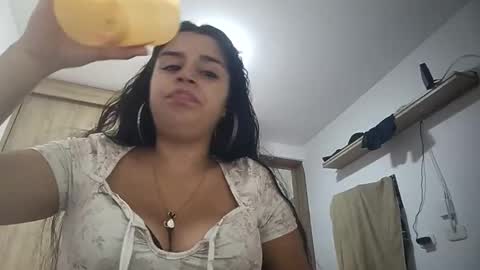 Snapshot of dulcekatty18 chatting on April 17, 2:20 pm dulcekatty18 online show from April 17, 2:20 pm