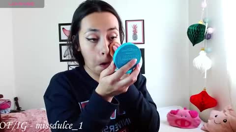 Dulce online show from February 13, 8:49 pm