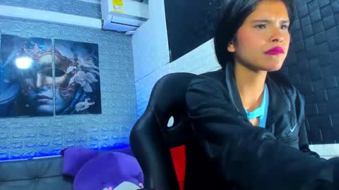 dulcemystery online show from October 7, 3:20 pm