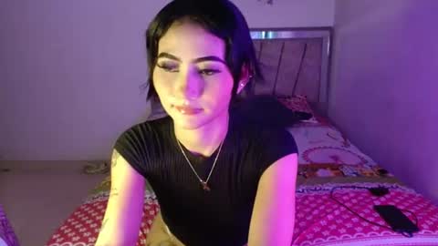 dulcesexy18 online show from June 24, 11:15 pm