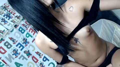 Snapshot of dulcetentacionts chatting on May 5, 6:21 am dulcetentacionts online show from May 5, 6:21 am