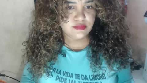 Snapshot of dulcetiffanii chatting on May 3, 1:33 am Sofia online show from May 3, 1:33 am
