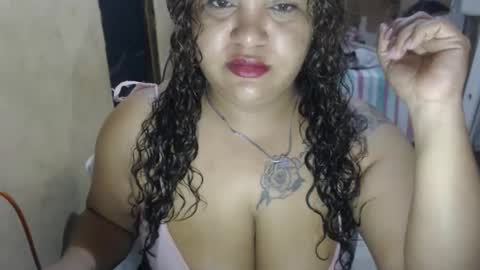 Snapshot of dulcetiffanii chatting on May 8, 11:26 am Sofia online show from May 8, 11:26 am