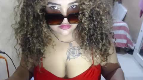 Snapshot of dulcetiffanii chatting on June 11, 2:11 am Sofia online show from June 11, 2:11 am