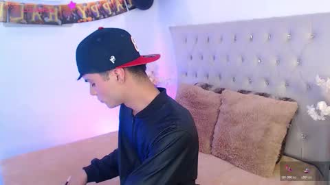 Dulcey online show from October 26, 4:07 am