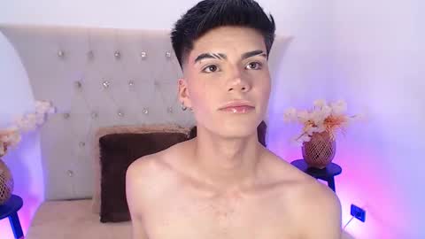 Dulcey online show from January 8, 1:19 am