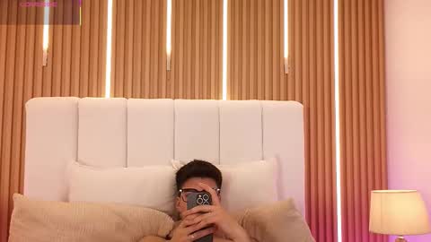 Dulcey online show from March 18, 4:48 am