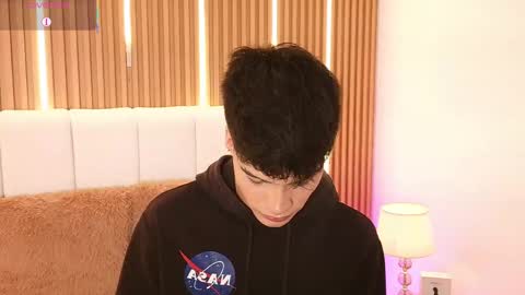 Snapshot of dulcey_ chatting on May 13, 4:32 am Dulcey online show from May 13, 4:32 am