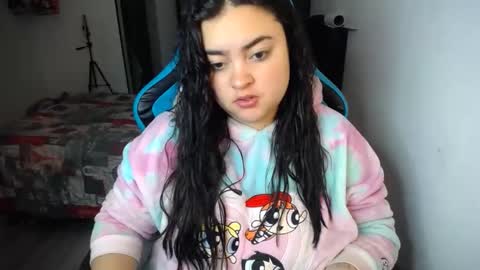 Snapshot of dumont_model chatting on September 9, 5:40 am Nicole online show from September 9, 5:40 am