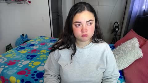 Nicole   online show from December 18, 6:47 pm