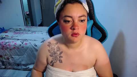 Nicole   online show from March 15, 5:57 am