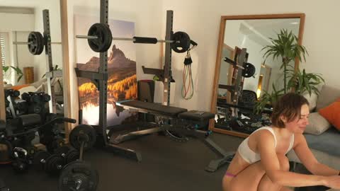 Snapshot of dupka_vibes chatting on April 10, 4:55 pm Dupka online show from April 10, 4:55 pm