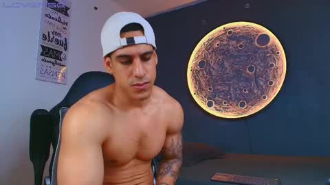 duran_dhikol1 online show from April 18, 2:15 am