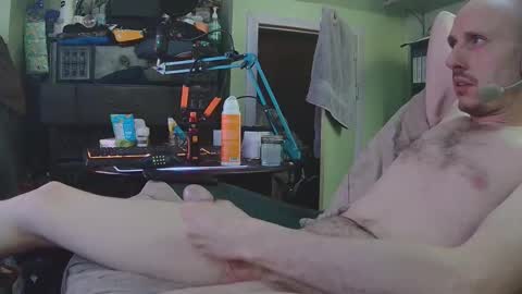 Snapshot of dustiestninja chatting on March 13, 2:40 am dustiestninja online show from March 13, 2:40 am