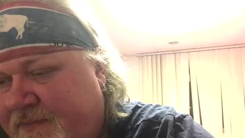 Snapshot of dustyballzer chatting on December 6, 1:51 am Dusty online show from December 6, 1:51 am