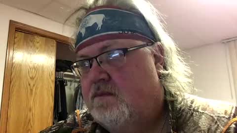 Snapshot of dustyballzer chatting on December 18, 3:33 pm Dusty online show from December 18, 3:33 pm