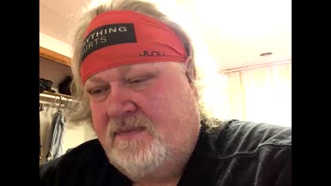 Snapshot of dustyballzer chatting on December 29, 4:40 pm Dusty online show from December 29, 4:40 pm