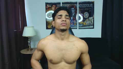 Snapshot of dustyn__michelle chatting on April 1, 4:15 pm DUSTYN MICHELLE online show from April 1, 4:15 pm