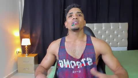 Snapshot of dustyn__michelle chatting on April 6, 8:21 pm DUSTYN MICHELLE online show from April 6, 8:21 pm
