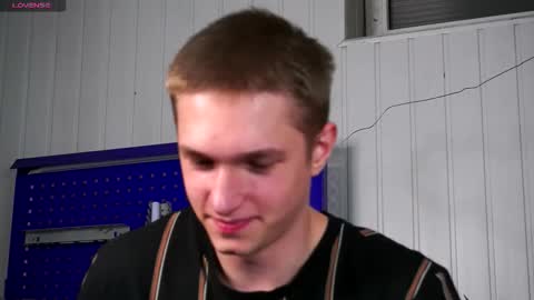 Dustyn online show from November 15, 3:19 pm