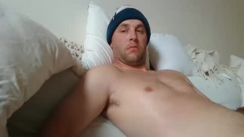 Snapshot of dustyroy09 chatting on October 7, 12:52 am dustyroy09 online show from October 7, 12:52 am