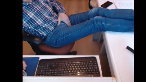 Snapshot of dutchpornking2 chatting on January 11, 2:25 pm dutchpornking2 online show from January 11, 2:25 pm