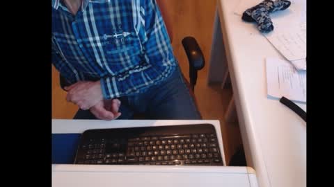 Snapshot of dutchpornking2 chatting on January 15, 2:46 pm dutchpornking2 online show from January 15, 2:46 pm