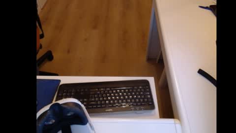 Snapshot of dutchpornking2 chatting on January 16, 6:37 pm dutchpornking2 online show from January 16, 6:37 pm