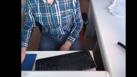 Snapshot of dutchpornking2 chatting on January 19, 7:57 am dutchpornking2 online show from January 19, 7:57 am