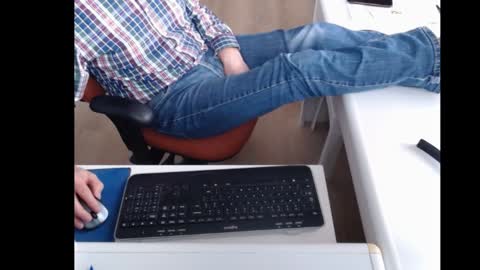 Snapshot of dutchpornking2 chatting on January 30, 1:21 pm dutchpornking2 online show from January 30, 1:21 pm