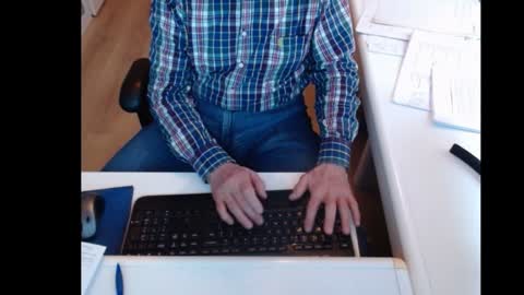 Snapshot of dutchpornking2 chatting on January 31, 3:11 pm dutchpornking2 online show from January 31, 3:11 pm