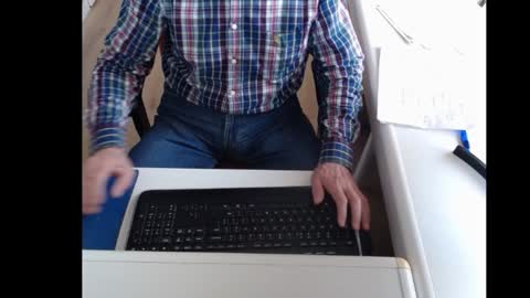 Snapshot of dutchpornking2 chatting on February 1, 8:39 am dutchpornking2 online show from February 1, 8:39 am