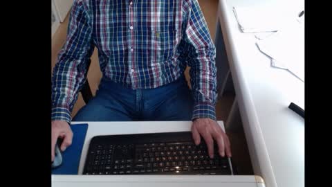 Snapshot of dutchpornking2 chatting on February 1, 11:43 am dutchpornking2 online show from February 1, 11:43 am