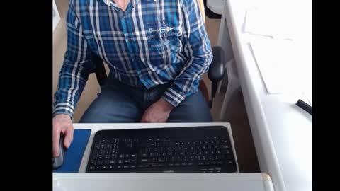 Snapshot of dutchpornking2 chatting on February 6, 12:05 pm dutchpornking2 online show from February 6, 12:05 pm