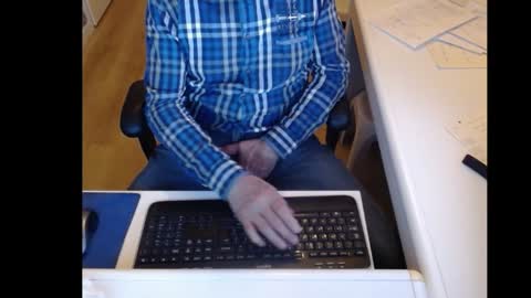 Snapshot of dutchpornking2 chatting on February 6, 5:19 pm dutchpornking2 online show from February 6, 5:19 pm