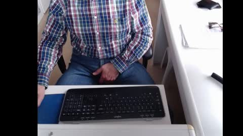 Snapshot of dutchpornking2 chatting on February 13, 11:28 am dutchpornking2 online show from February 13, 11:28 am