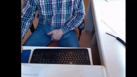 Snapshot of dutchpornking2 chatting on February 15, 10:44 am dutchpornking2 online show from February 15, 10:44 am