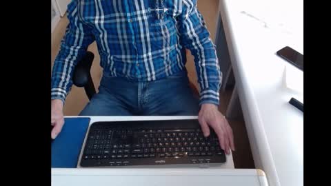 Snapshot of dutchpornking2 chatting on February 18, 11:33 am dutchpornking2 online show from February 18, 11:33 am