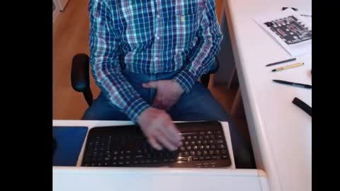 Snapshot of dutchpornking2 chatting on February 28, 8:09 am dutchpornking2 online show from February 28, 8:09 am