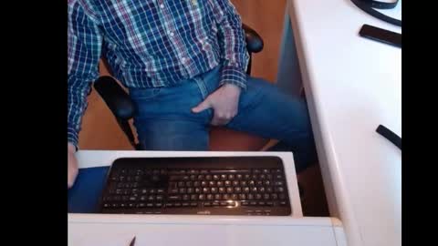 Snapshot of dutchpornking2 chatting on March 1, 3:05 pm dutchpornking2 online show from March 1, 3:05 pm