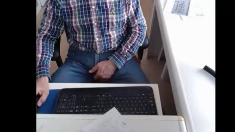 Snapshot of dutchpornking2 chatting on March 4, 8:24 am dutchpornking2 online show from March 4, 8:24 am