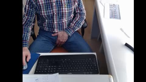 Snapshot of dutchpornking2 chatting on March 5, 11:06 am dutchpornking2 online show from March 5, 11:06 am