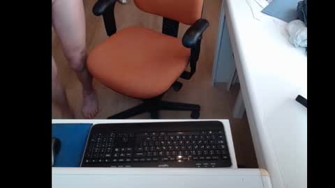 Snapshot of dutchpornking2 chatting on March 8, 3:45 pm dutchpornking2 online show from March 8, 3:45 pm