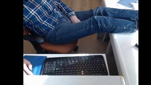 Snapshot of dutchpornking2 chatting on March 9, 11:47 am dutchpornking2 online show from March 9, 11:47 am