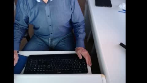 Snapshot of dutchpornking2 chatting on October 20, 6:47 am dutchpornking2 online show from October 20, 6:47 am