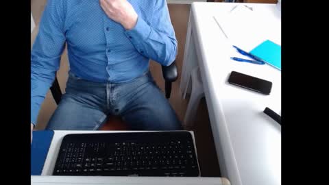 Snapshot of dutchpornking2 chatting on October 29, 8:38 am dutchpornking2 online show from October 29, 8:38 am