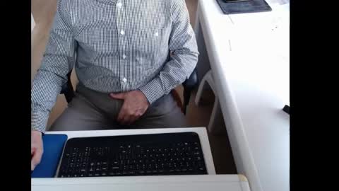 dutchpornking2 online show from March 30, 6:14 am