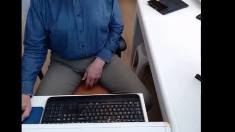 Snapshot of dutchpornking2 chatting on April 23, 12:29 pm dutchpornking2 online show from April 23, 12:29 pm